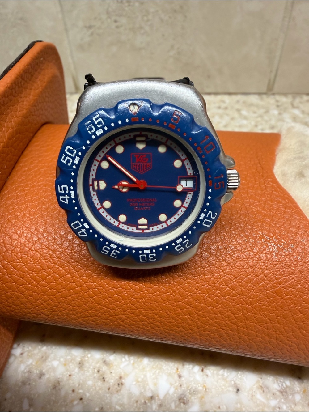 Tag Hueur Blue Dive-Style Men's Watch